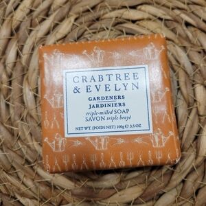 1 - 3.5 oz bar Crabtree & Evelyn Triple Milled Gardeners Soap Bar Discontinued